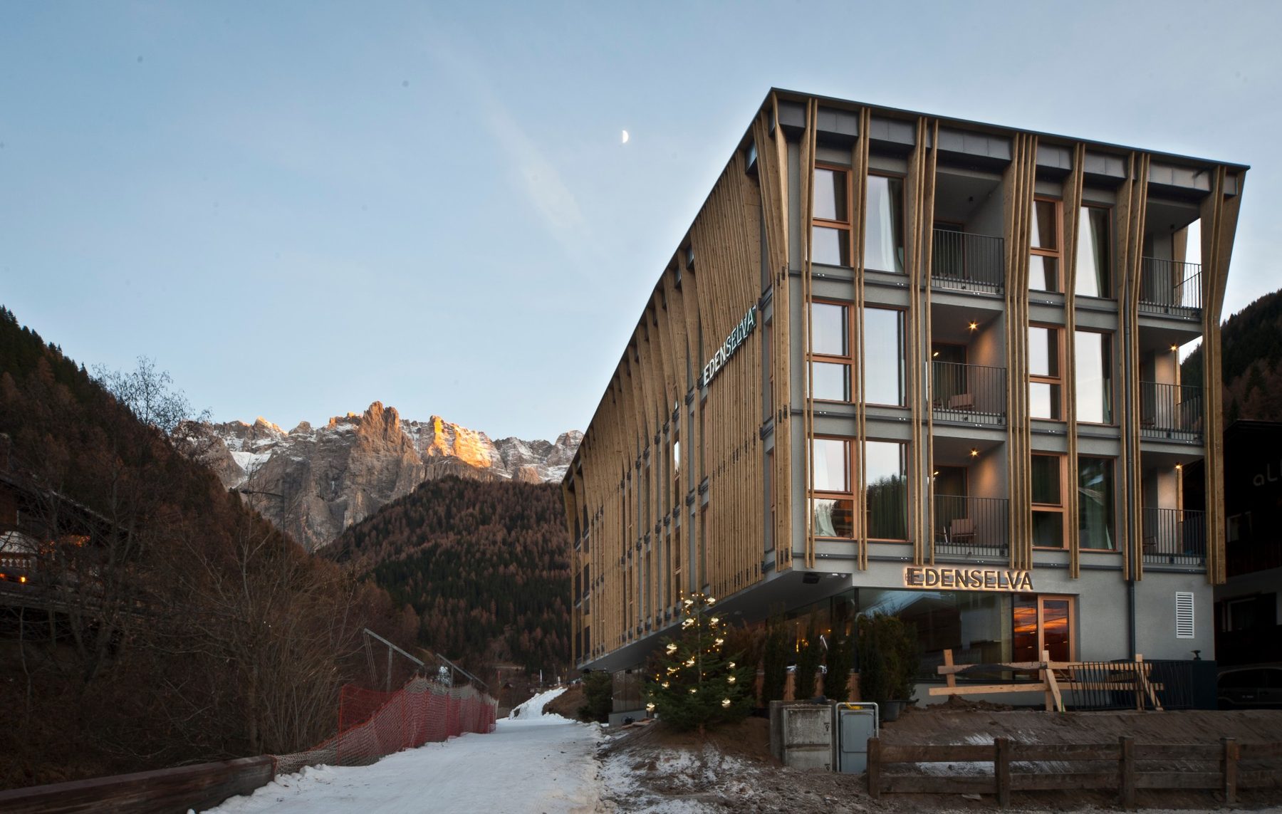 Bei Sonnenuntergang, vor der Sella