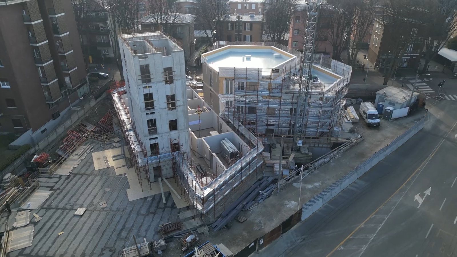 Das fertige Tragwerk, von der Strasse aus