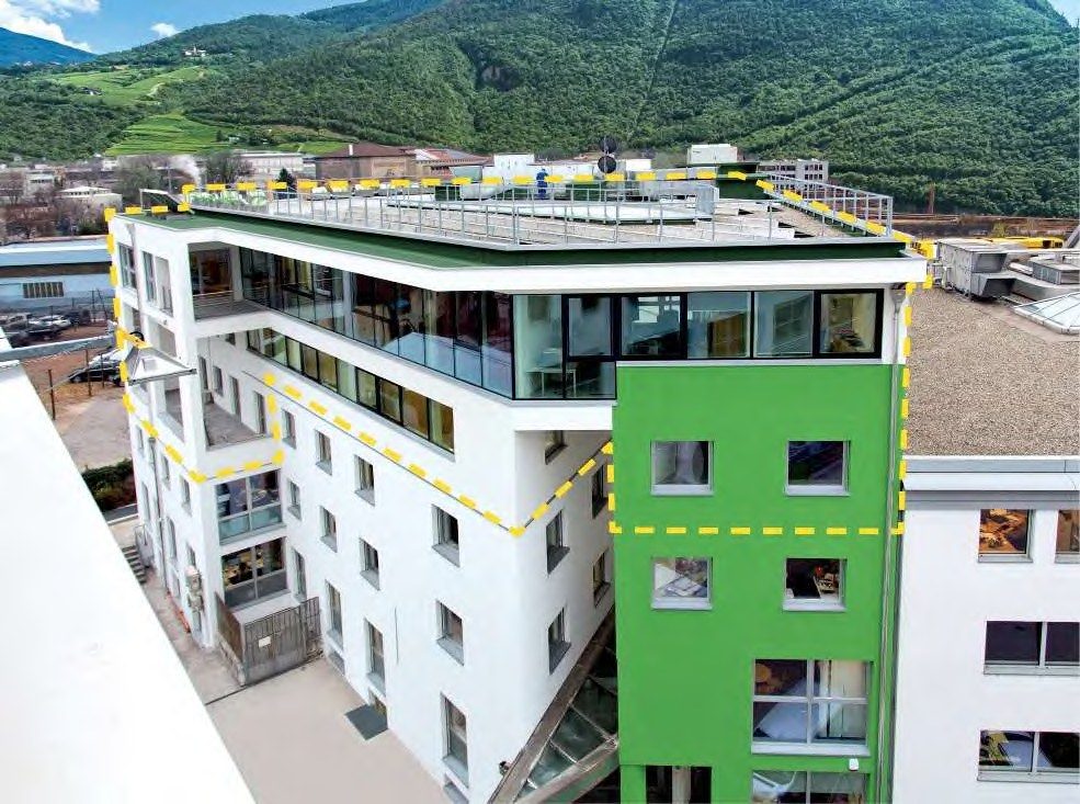 Sopraelevazione di edificio direzionale – Bolzano